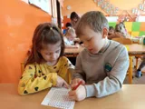 BŘEZEN (20)