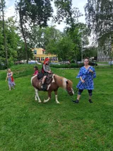červen (23)
