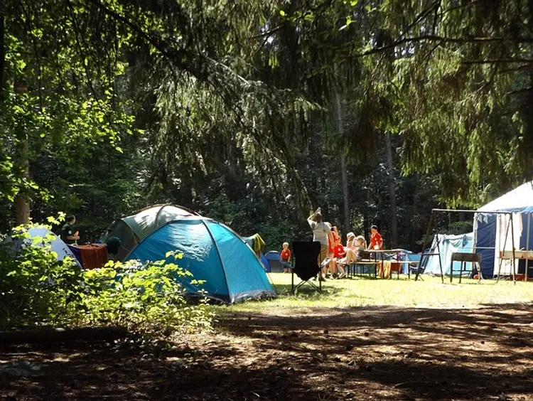 camp-1163419_640